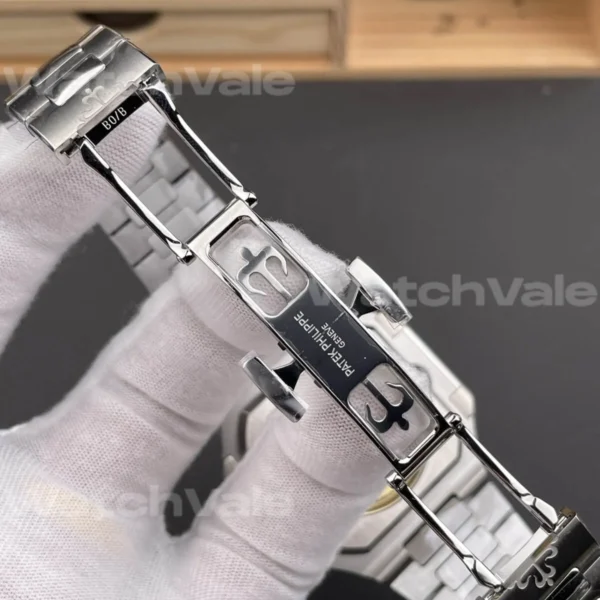 Swiss-grade Patek Philippe Cubitus 5821/1A-001 Super Clone Replica luxury watch