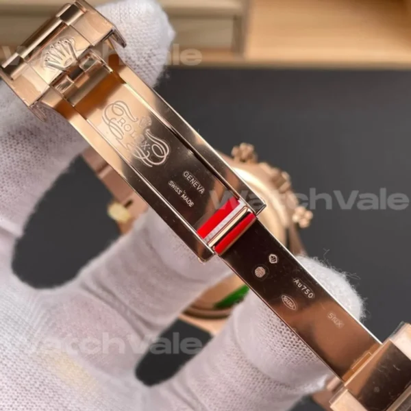 Luxury chronograph wristwatch with fixed tachymeter bezel and automatic movement design