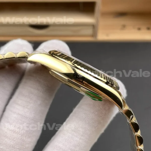 Rolex Oyster Perpetual Day-Date 40 Yellow Gold Black Dial Super Clone Replica