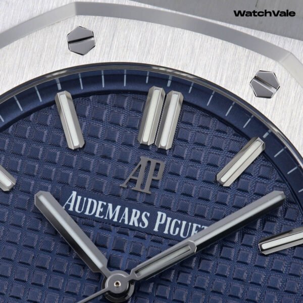 Audemars Piguet Royal Oak blue dial hour markers steel replica watch