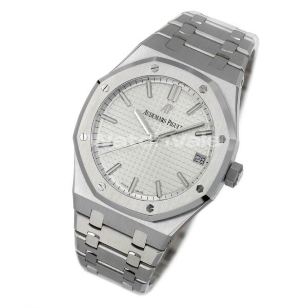 Audemars Piguet Royal Oak 15500ST tapisserie silver dial close-up replica watch