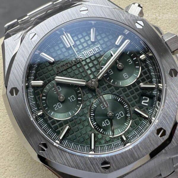 Royal Oak Chronograph super clone integrated bracelet and folding clasp