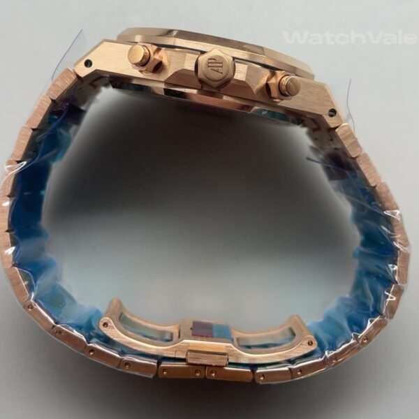 Super clone Royal Oak rose gold octagonal bezel with exposed screws detail