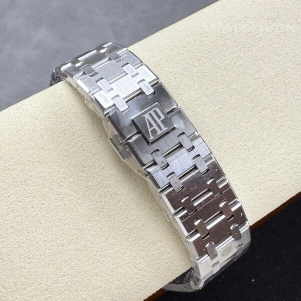 Audemars Piguet 15407ST replica caseback and double balance wheel view