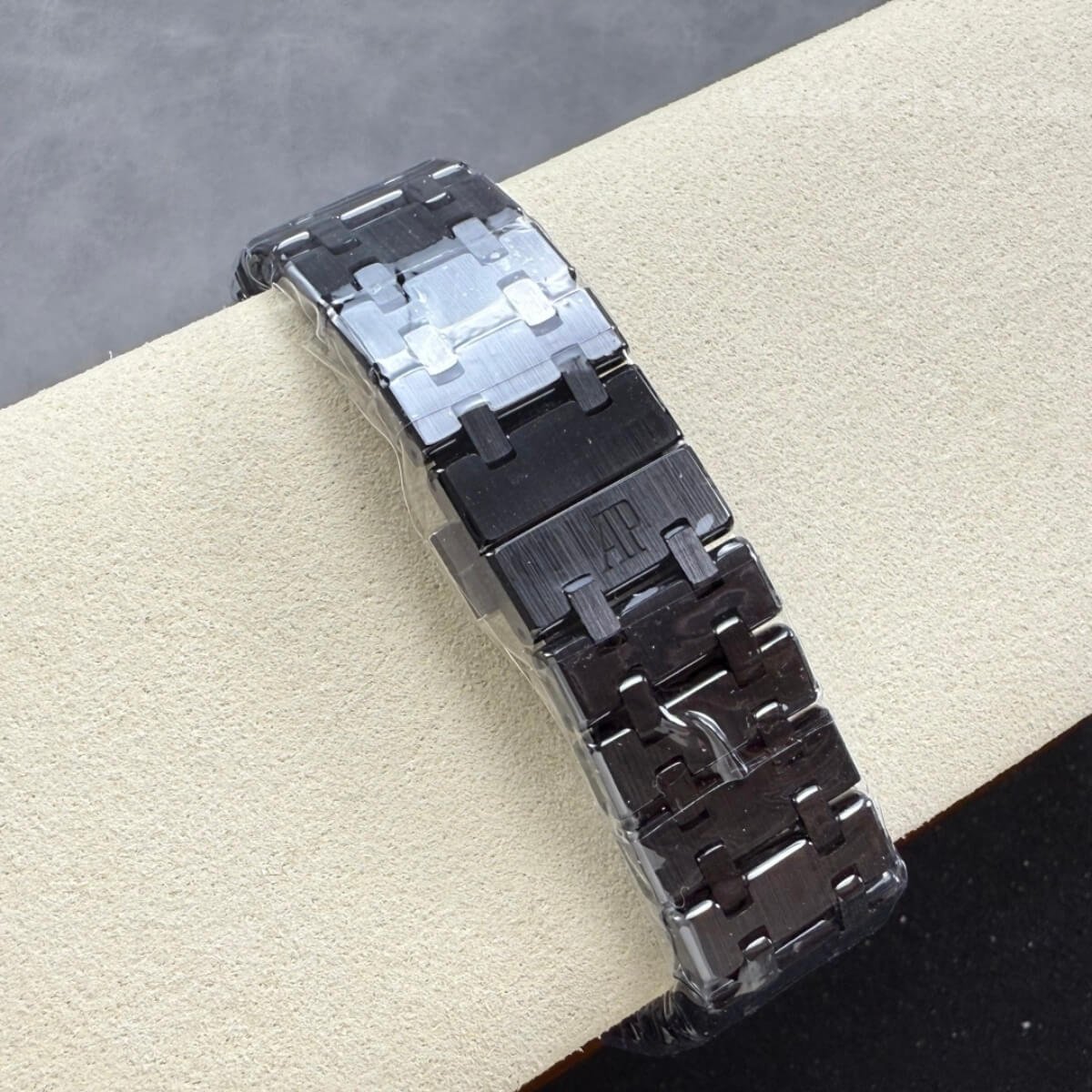 Royal Oak Openworked super clone black strap and folding clasp detail