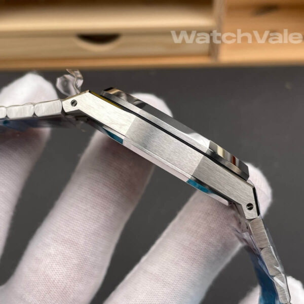 Audemars Piguet Royal Oak Selfwinding 15500ST stainless steel replica on wrist