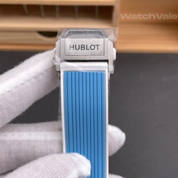 Hublot Big Bang Unico replica caseback and HUB1280 movement view