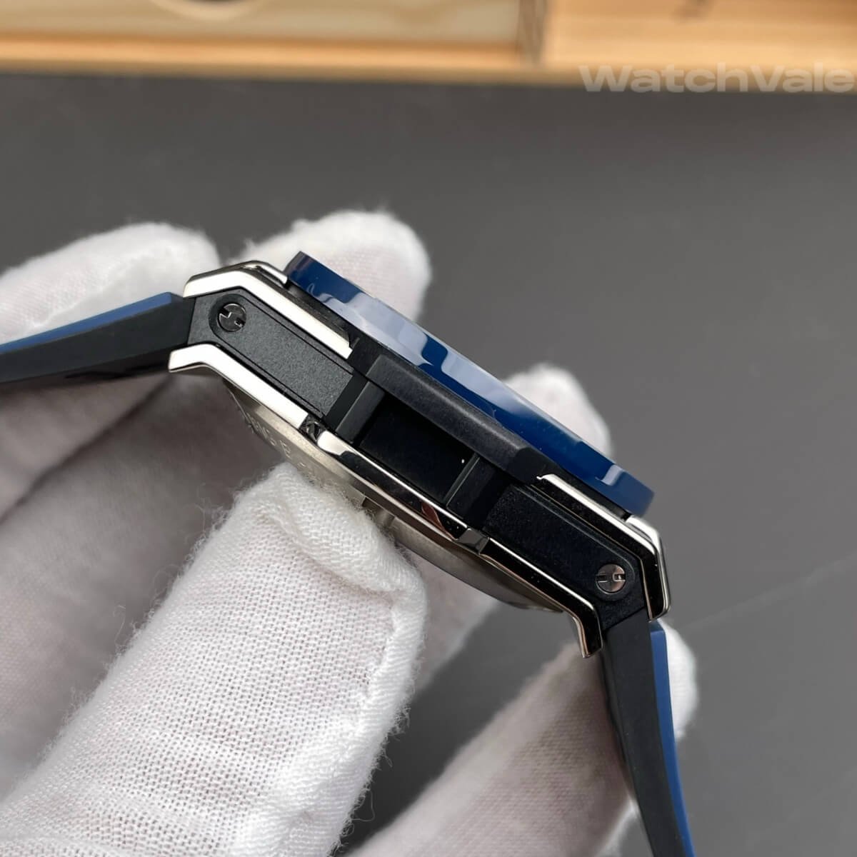 Hublot 441.NL.5171.RX replica side profile showing titanium case on wrist