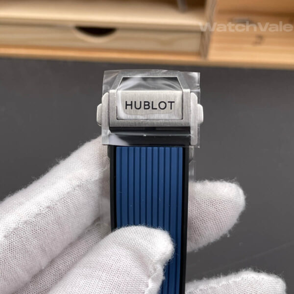Hublot Big Bang Unico titanium replica caseback and HUB1280 movement view