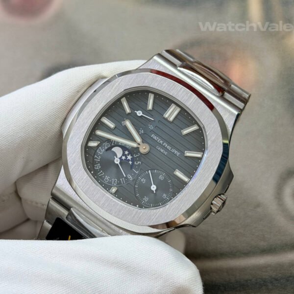 Super clone Nautilus rounded octagonal bezel with exposed screws detail