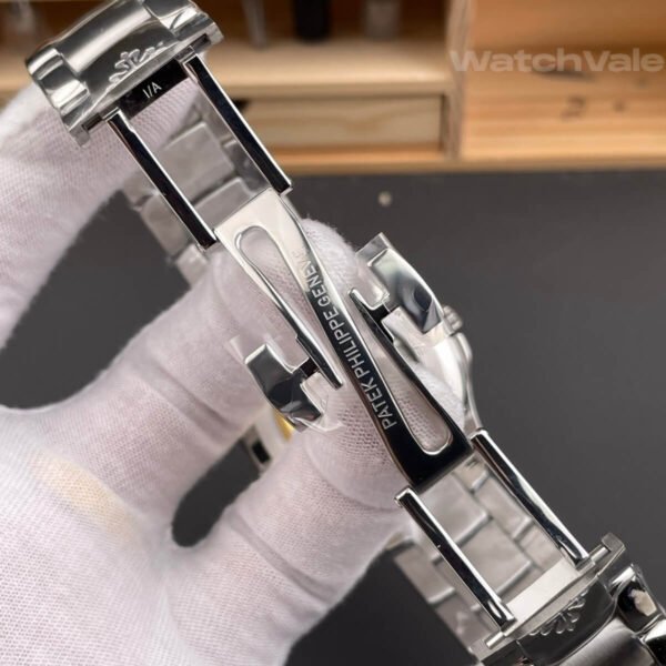 Patek Philippe 5167/1A-001 replica caseback and movement view