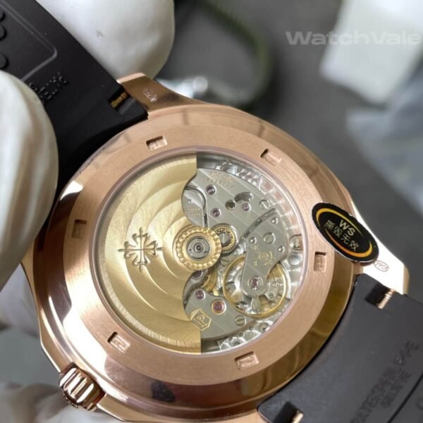 Aquanaut super clone brown rubber strap and rose gold pin buckle detail