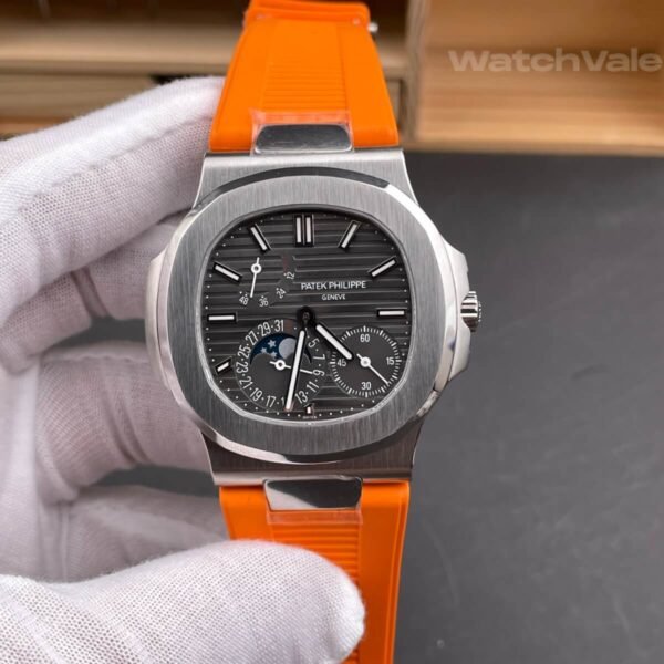 Super clone Nautilus white gold rounded octagonal bezel detail shot