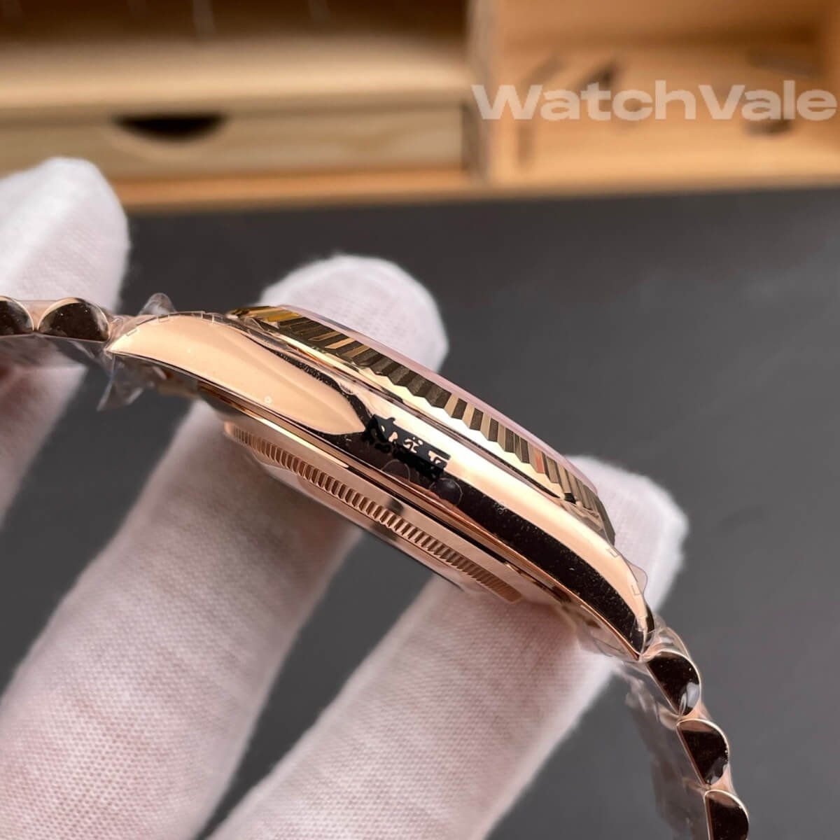 Rolex Day-Date 228235 fluted bezel side view replica