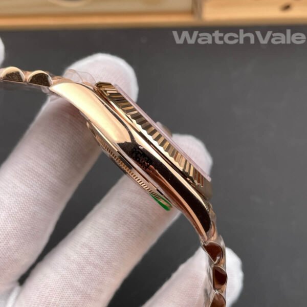 Rolex Day-Date 228235 fluted bezel side view replica