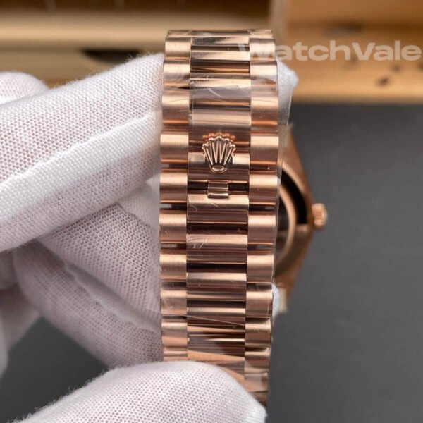 Rolex Day-Date day and date window replica watch
