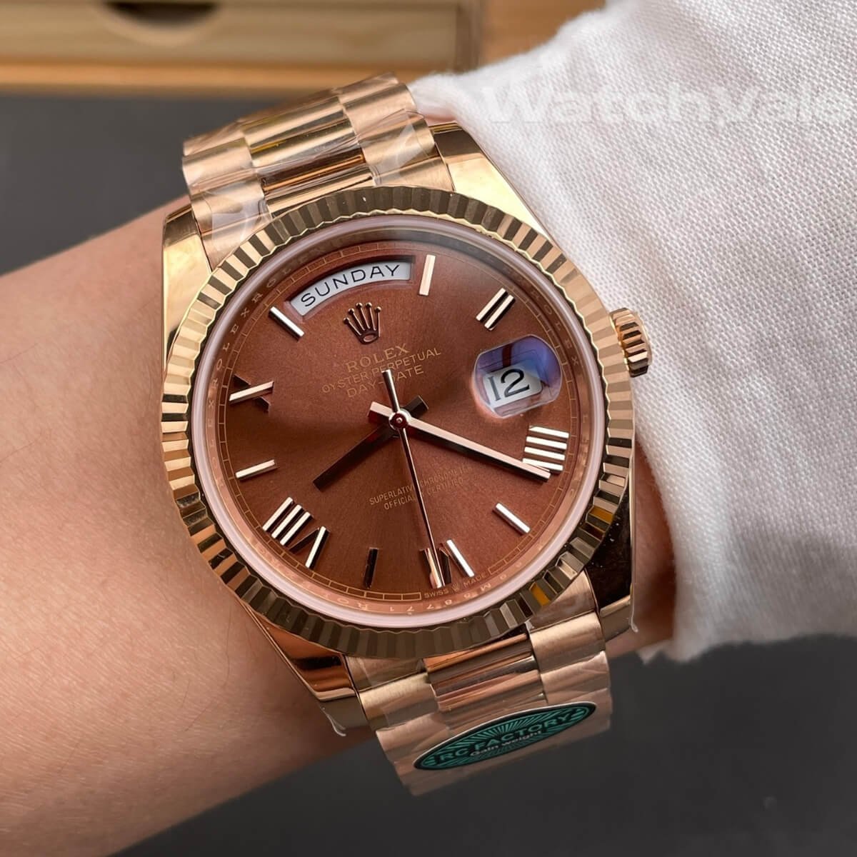 Rolex Day-Date 228235 Everose gold replica watch back view