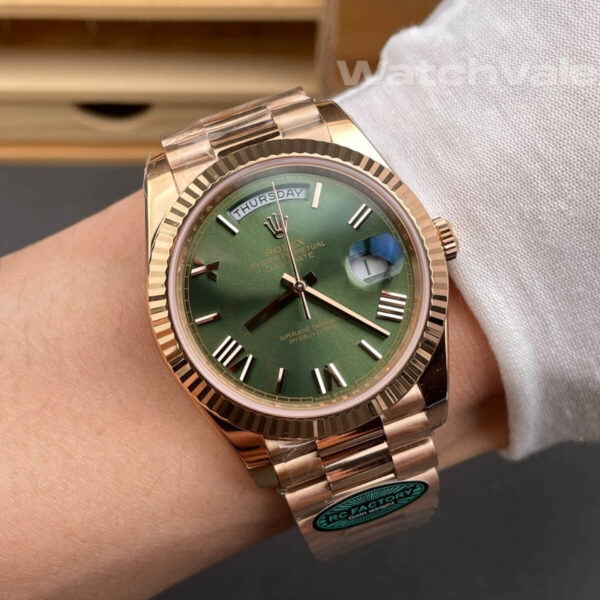Rolex Day-Date 228235 Everose gold replica watch back view