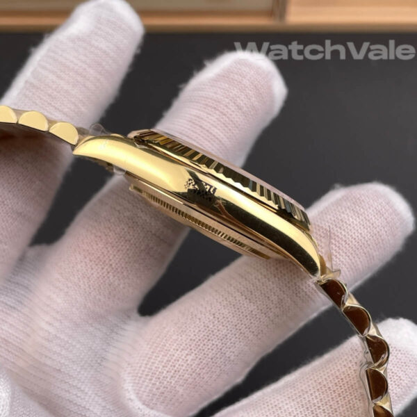 Rolex Day-Date 228238 fluted bezel side view replica