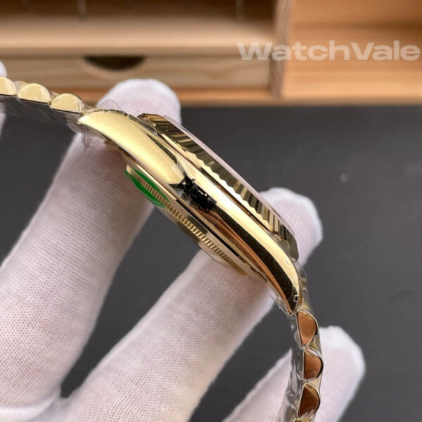 Rolex Day-Date 228238 fluted bezel side view replica