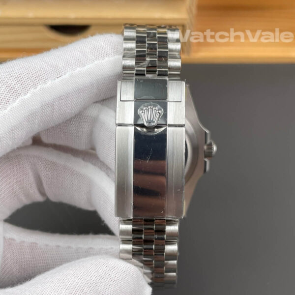 Rolex GMT-Master II 126710BLNR Jubilee bracelet detail replica Rolex GMT-Master black dial GMT hand replica watch