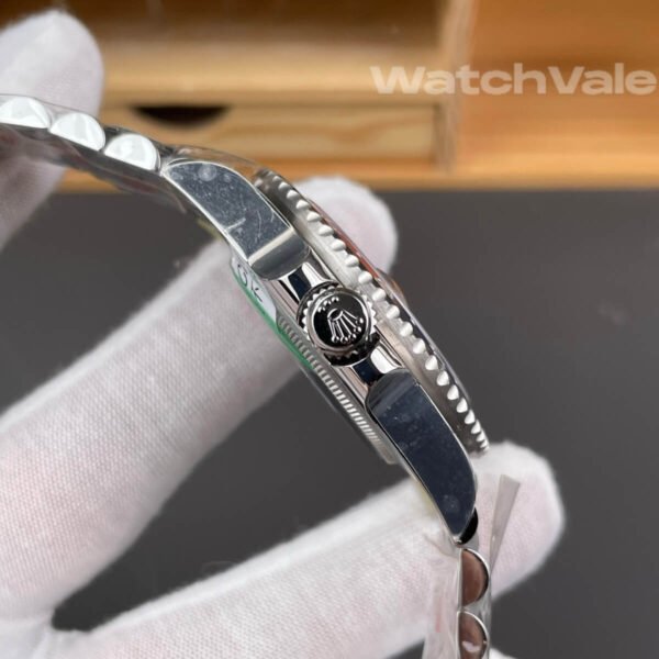 Rolex GMT-Master II 126710BLRO Jubilee bracelet detail replica