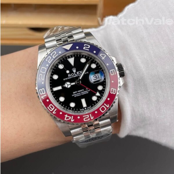 Rolex GMT-Master II 126710BLRO full view red blue Pepsi bezel replica