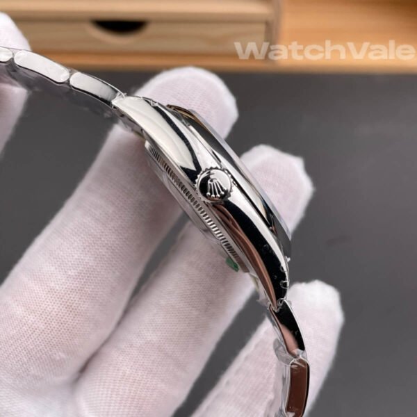 Rolex Oyster Perpetual 124300 case side view replica
