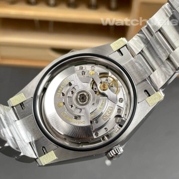 Rolex Oyster Perpetual 41 134300 Oystersteel replica on wrist