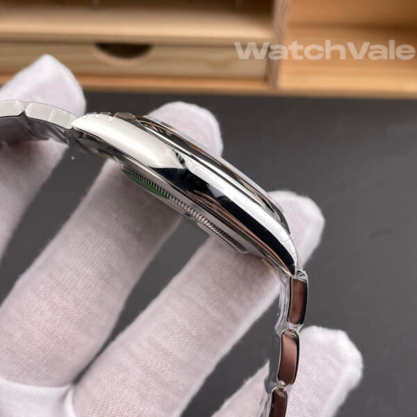 Rolex Oyster Perpetual 41 134300 Oyster bracelet detail replica