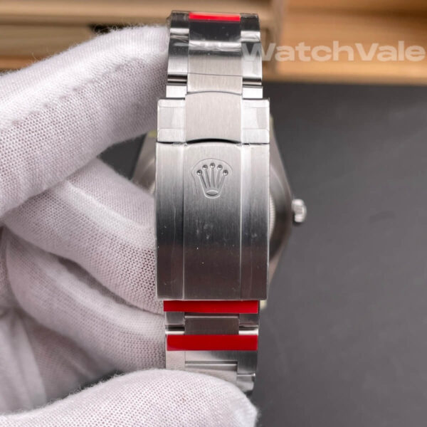 Rolex Oyster Perpetual 134300 Oystersteel replica watch back view