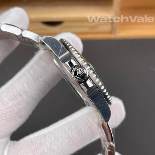 Rolex Submariner 126610LV bezel side view replica