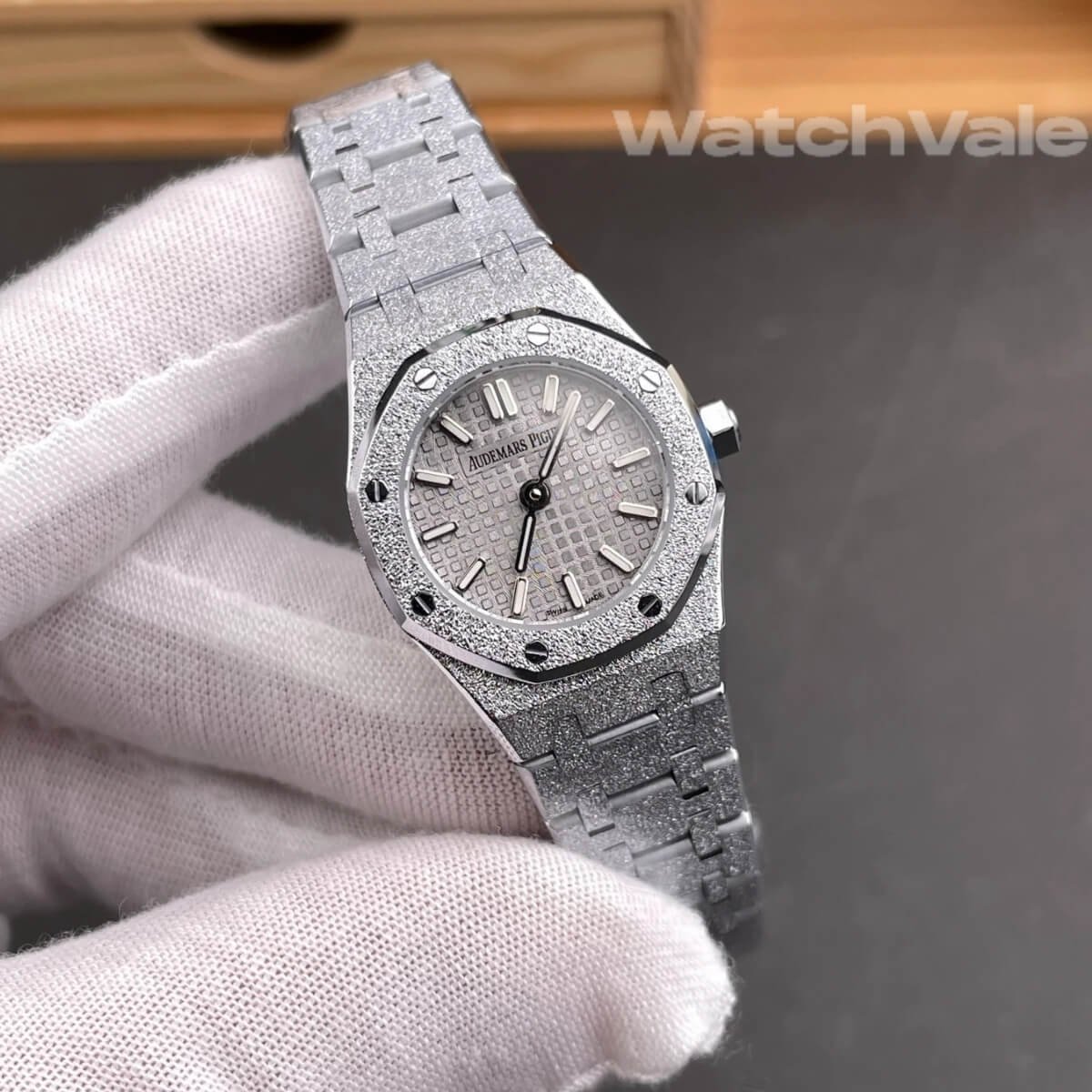 Audemars Piguet Royal Oak Mini Frosted Gold Quartz 67630BC.GG.1312BC.01 silver dial best replica
