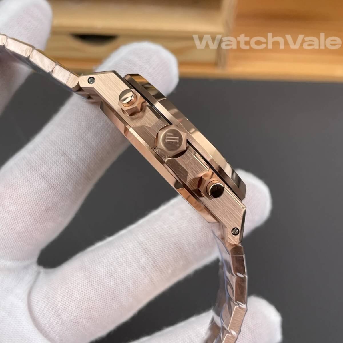 Audemars Piguet Royal Oak Chronograph black Grande Tapisserie dial close-up replica watch