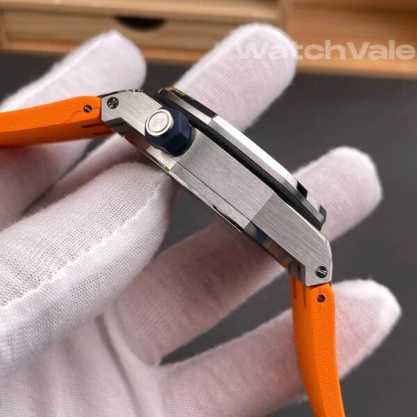 Audemars Piguet Royal Oak Offshore Diver orange Méga Tapisserie dial close-up replica watch
