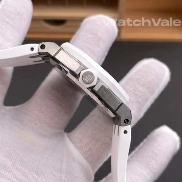 Audemars Piguet Royal Oak Offshore silver Méga Tapisserie dial close-up replica watch
