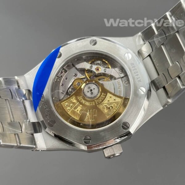 Audemars Piguet Royal Oak Selfwinding 39mm stainless steel bracelet replica on wrist