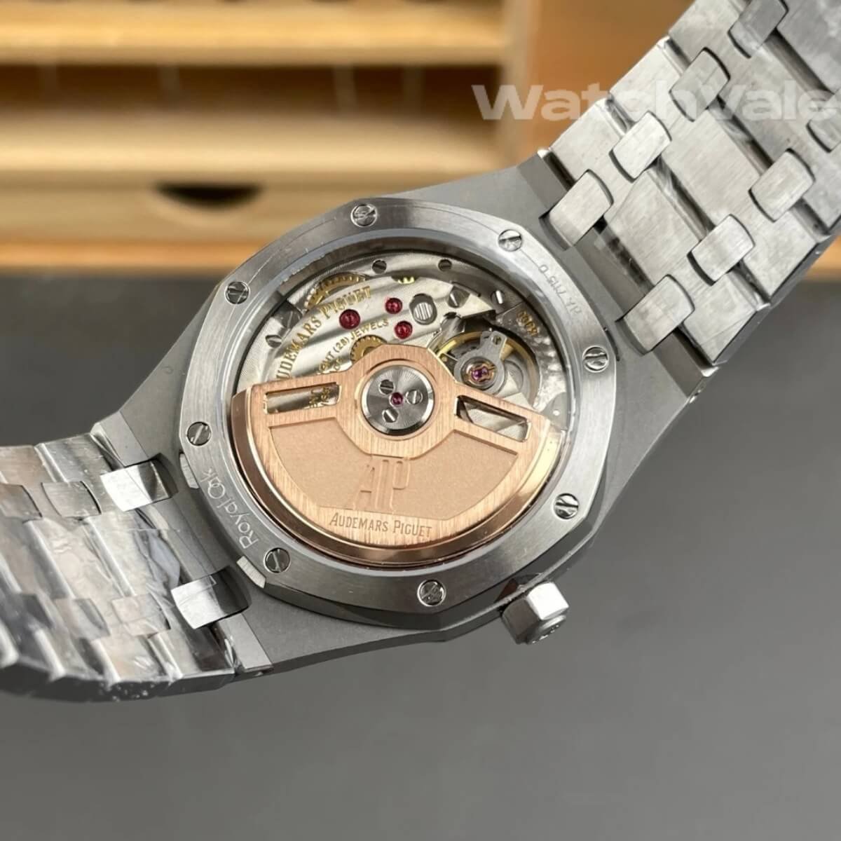 Audemars Piguet Royal Oak Selfwinding 34mm stainless steel bracelet replica on wrist