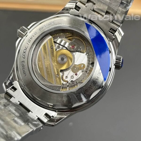 White ceramic dial blue red bezel Omega Seamaster James Bond Commander's Watch replica
