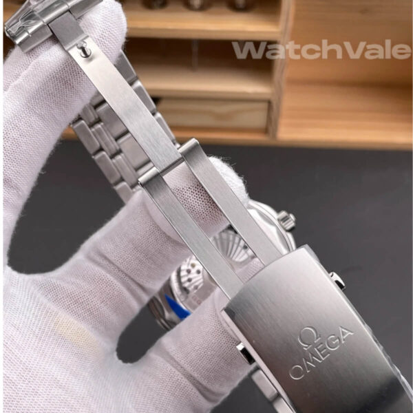 Omega Seamaster Diver 300M stainless steel bracelet detail replica