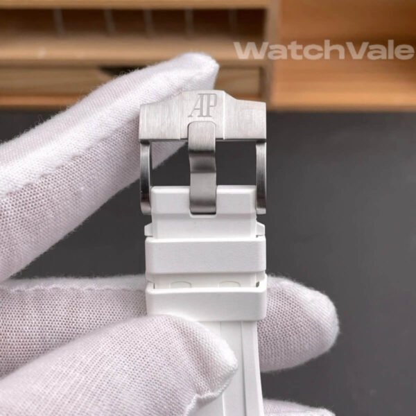 Audemars Piguet Royal Oak Offshore white rubber strap detail replica
