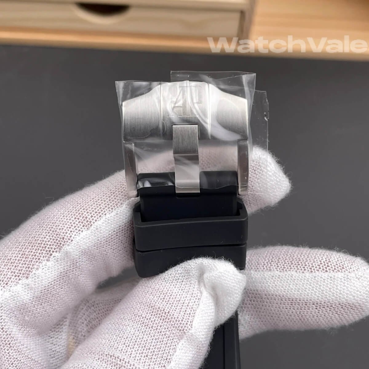 Audemars Piguet Royal Oak Offshore black rubber strap detail replica