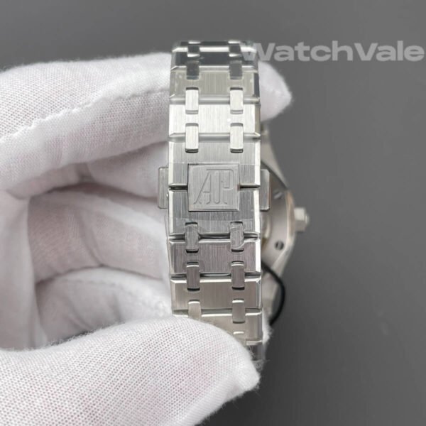 Audemars Piguet Royal Oak stainless steel bracelet detail replica