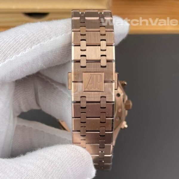 Audemars Piguet Royal Oak Chronograph rose gold bracelet detail replica