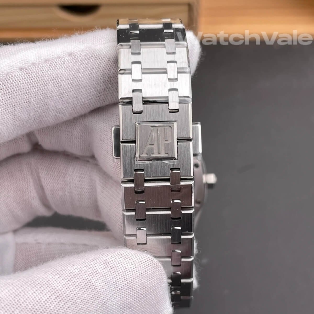 Audemars Piguet Royal Oak stainless steel bracelet detail replica
