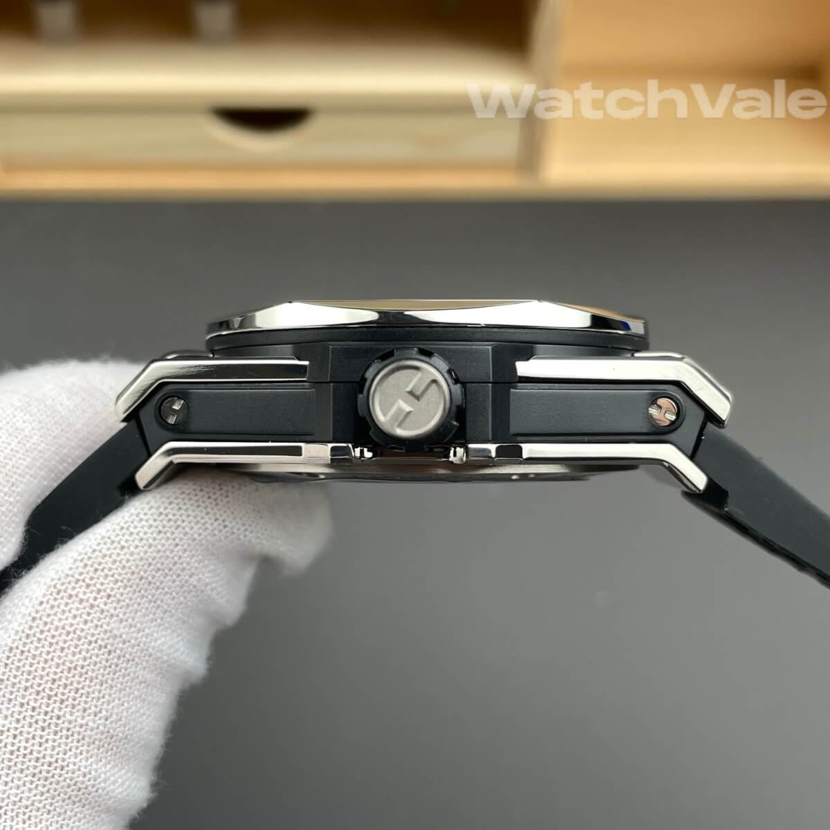 Hublot Big Bang Sang Bleu black leather rubber strap detail replica