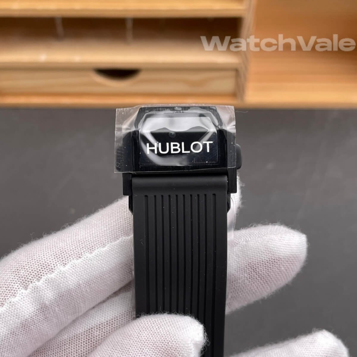 Hublot Big Bang Unico Black Magic 421.CI.1170.RX replica watch back view