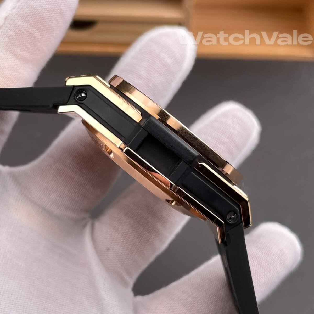 Hublot Big Bang Unico gradient alligator strap detail replica