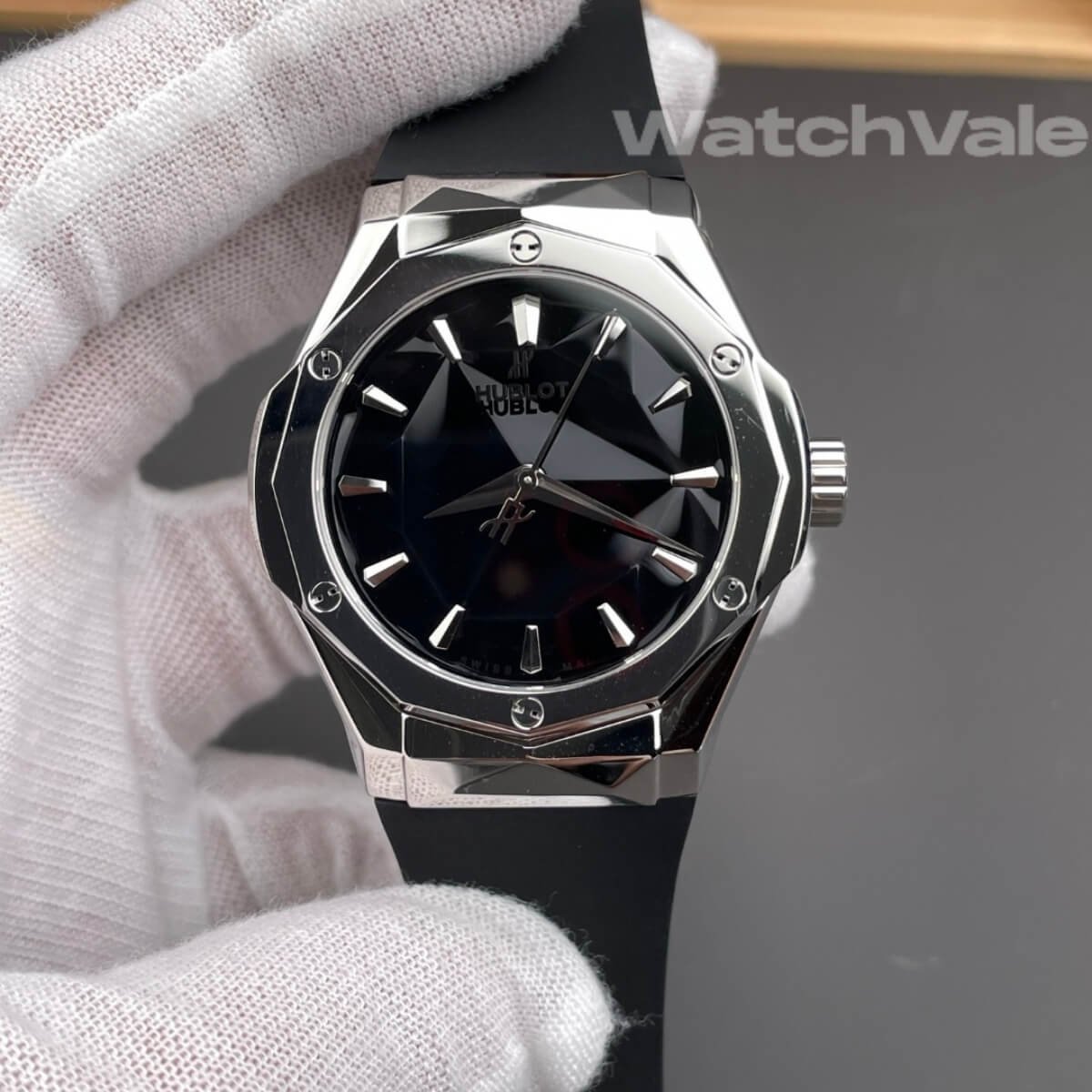 Hublot Classic Fusion Orlinski Titanium black rubber strap replica on wrist