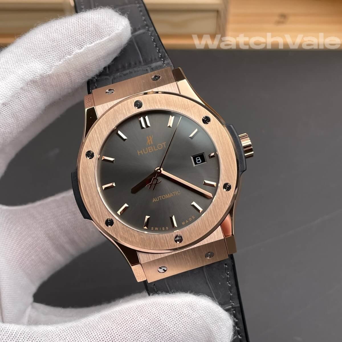 Grey sunray dial King Gold Hublot Classic Fusion replica watch